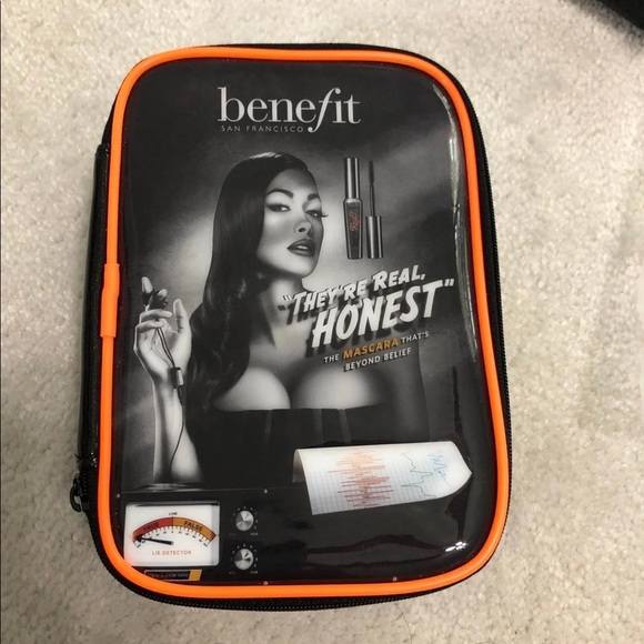 BENEFIT Cosmetics Storage Pouch DUO - Picture 3 of 12